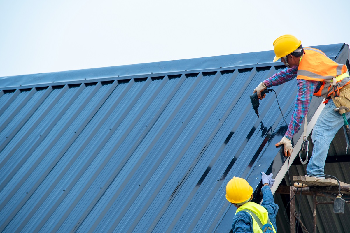 Red Flags to Watch Out for When Hiring a Roofing Contractor